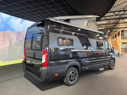 Adria Twin Sports 640 SGX pop-top roof / automatic photo: 4