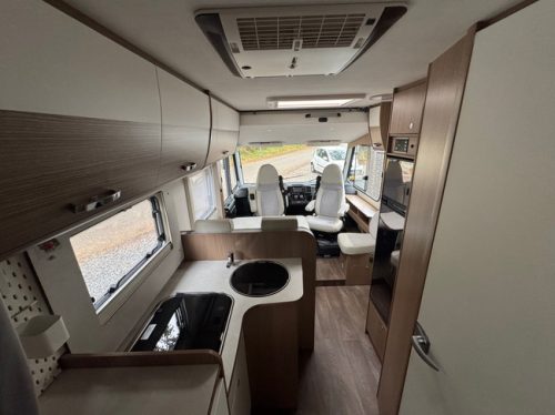 Fiat Ducato Hymer Carado I338 2.3 Single beds Pop-top roof Air conditioning photo: 16