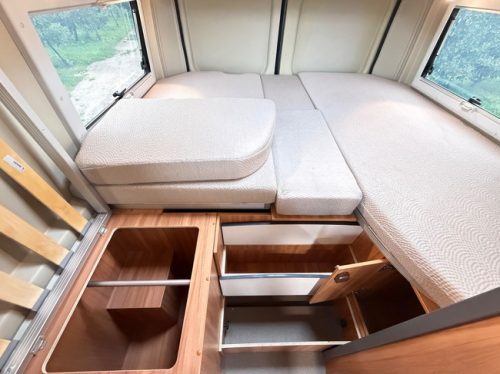 P&ouml;ssl Summit 640 AUTOMAAT / NIEUWE ALLSEASONS / CARPLAY / AUTOMATISCHE AIRCO / DUO CONTROL / 2x CAMPERACCU / LUIFEL foto: 15