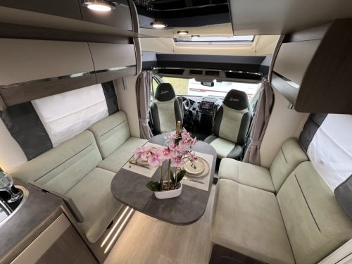 Challenger Graphite 348 QUEENSBED+HEFBED AUTOMAAT 170PK Foto: 1