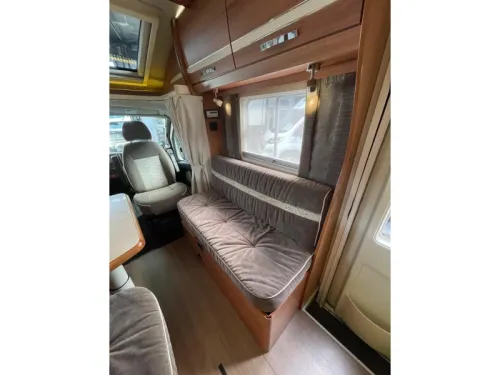Eura Mobil Terrestra 710 HB Fixed Bed XXL Garage photo: 7