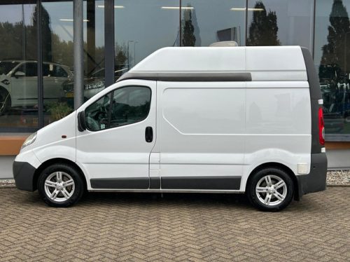 Opel VIVARO CAMPER / AWNING / STOVE / CAMERA photo: 6