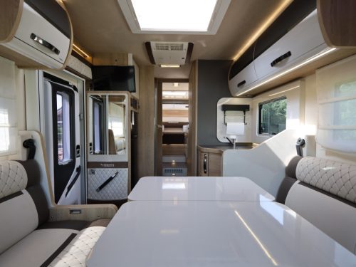 Mobilvetta Kea 86 I roof air conditioning | single beds photo: 2