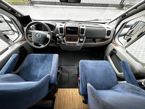 Hymer Tramp 664 SL Transverse bed/XXL garage/2007 photo: 18