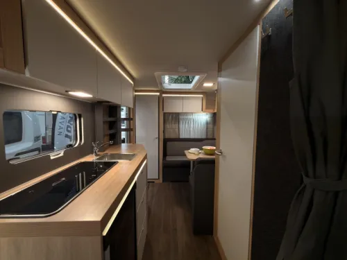 Knaus Sport Platinum 420 QD Platinum+1500KG+Boden  Foto: 13