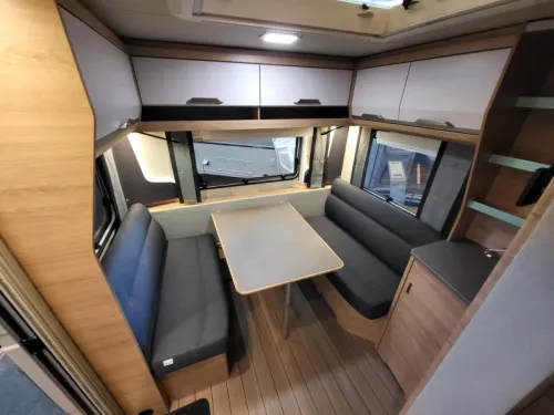 Caravane Knaus Sudwind Black Selection 460 EU super compl&egrave;te d'usine photo : 8