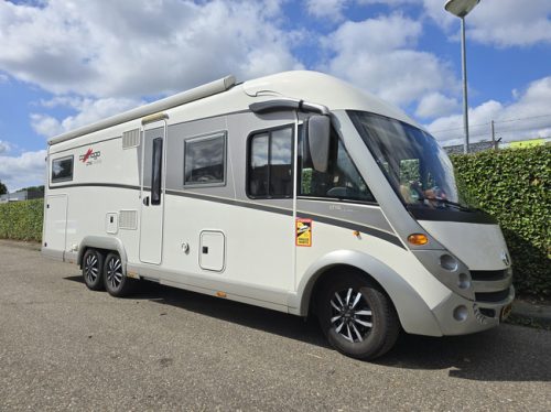 Carthago CHIC C-LINE I XL 5.5 LE 3.0 177 HP FULL OPTIONS !! SINGLE BEDS PULL-DOWN BED LEVEL SYSTEM 4 SOLAR PANELS 2x 200AH LITHIUM BATTERIES TV photo: 5