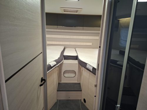 Chausson 777 Titanium Ultimate Einzelbetten XL Garage Foto: 12