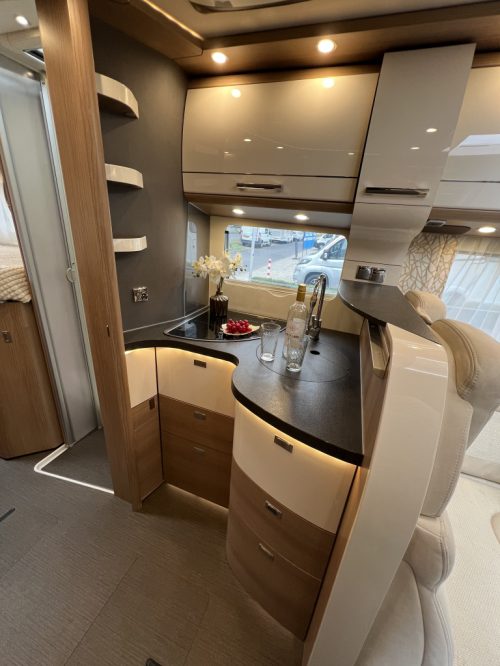 Carthago C-Tourer T145 MERCEDES AUTOMAAT ENKELE BEDDEN LVL SYSTEEM DUBBELE BODEM  foto: 7