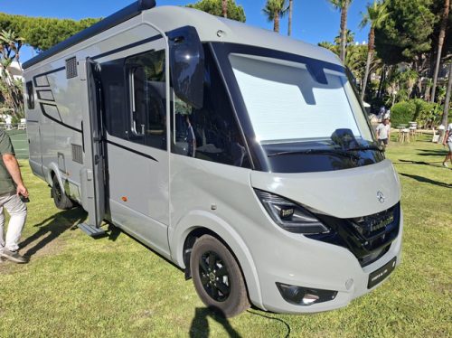 Hymer B-MC I 580 TAMAC GREY+UPPER CABINETS! photo: 2