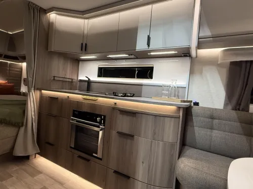 Kabe Royal 560 XLKS Modelo 2026 - KingSize foto: 14