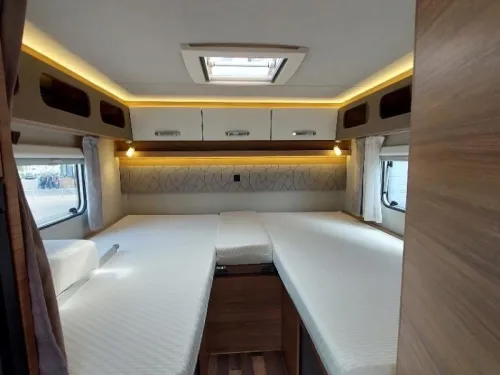 Weinsberg CaraLoft 650 ME 9-speed automatic! photo: 5