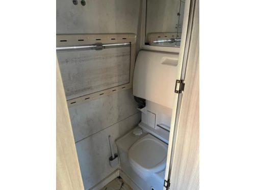 Fiat Ducato 14 2.5 Gran Volume | Goofy | NIEUWE APK | Trekhaak | 7 Persoons | Kachel | Koelkast | Alkoofbed | 2x Treinzit | Fietsenrek foto: 16
