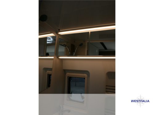 Westfalia Columbus 540D 140hp Auto. Show offer photo: 18