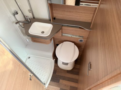Weinsberg CaraCore 650 MEG Foto: 18