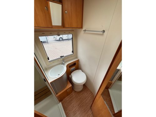 Adria Coral S 680 SP 2010 POPULAR + SPACIOUS photo: 15