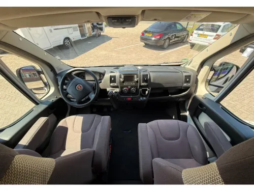Hymer Grand Canyon CL 4 berths photo: 14