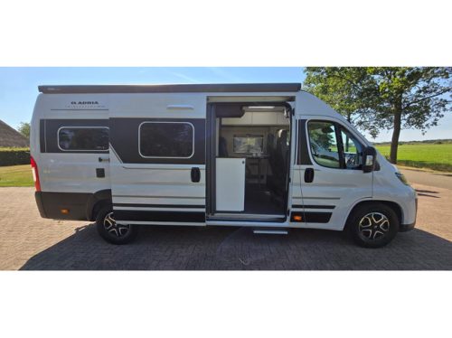 Adria Twin 640 SGX Supreme photo: 6