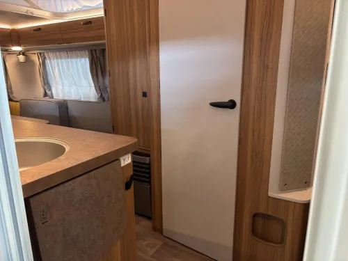 Eriba Touring 540 Legend Hampton Silver photo: 2