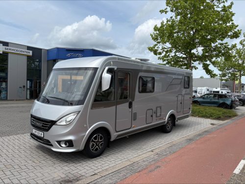 Hymer Exis-i 580 No Drop-down Bed - 1st owner photo: 4