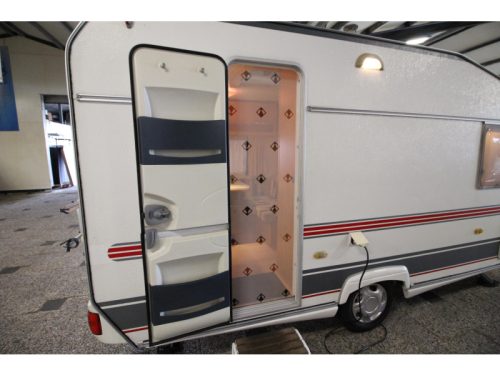 Beyerland Sprinter Lite 390 FB Awning, Bicycle rack photo: 16