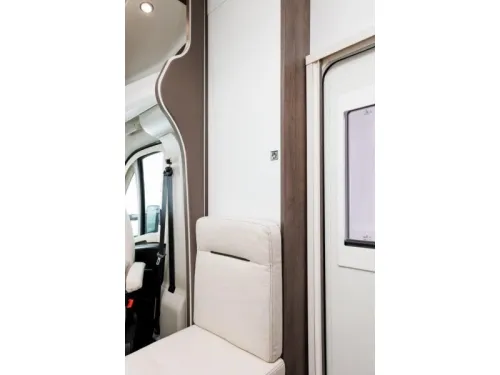 Benimar Tessoro 430 Compact & luxe NEU Foto: 8