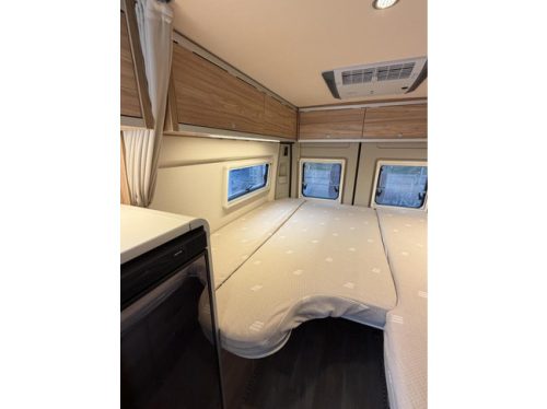 Hymer Yellowstone Cross-Over 180PK 9T-Automaat Enkele Bedden Zonnepanelen foto: 21