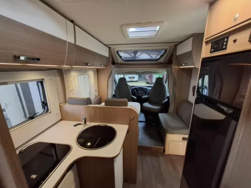 Hymer Carado 447 T 140HP Single Beds Solar photo: 11