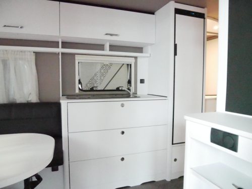 Dethleffs C'Go 495 FR FREE mover and awning photo: 3