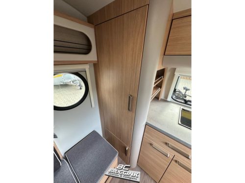 T@B 320 Metropolis LIGHT BED 175 x 200  foto: 8