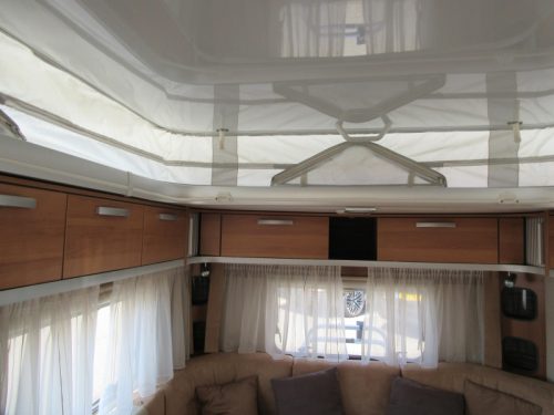 Eriba Feeling 430 WITH SPACIOUS LOUNGE SOFA photo: 14