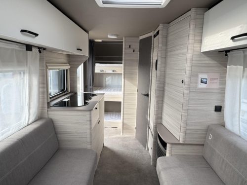 Dethleffs C'Joy 480 QLK Lit superpos&eacute; avec 3 lits photo : 5