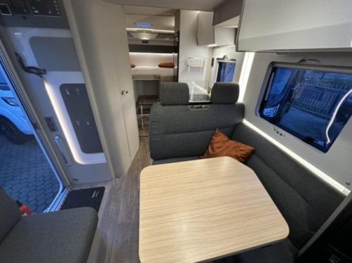 Hymer Tramp S 585 TECHO ELEVABLE + CAMAS INDIVIDUALES foto: 9