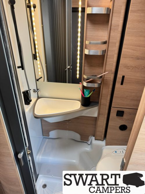 Knaus L!VE TI 650 MEG Platinum Selection Low single beds Automatic photo: 15