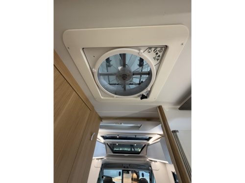 Adria Coral Plus 670 DL LEVEL/LITHIUM/OMVORMER Foto: 15