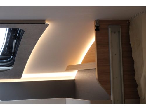 Dethleffs Pulse I 7051 GT-Line DBM Cama de matrimonio + Techo elevable foto: 48