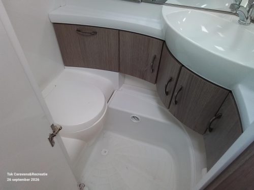 Hobby Prestige 560 UL Single beds+dinette photo: 6
