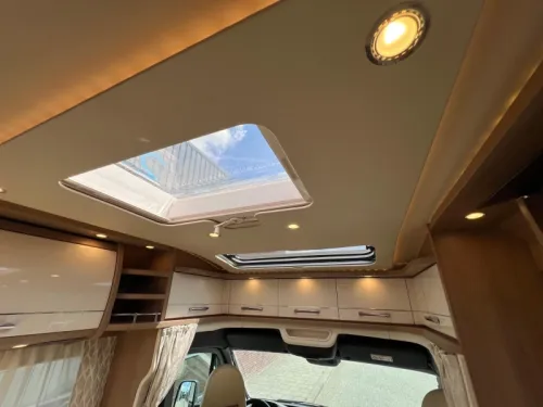 Carthago C-Tourer T 143 LE MERDCEDES/2 SOLAR PANELS. photo: 9
