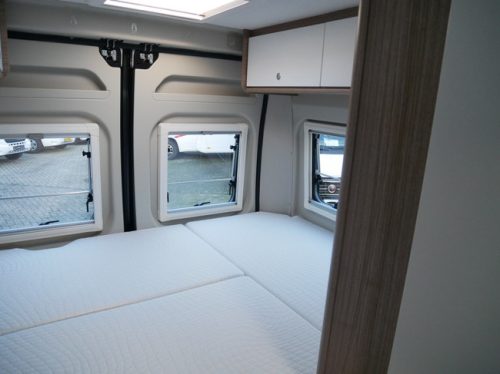 Carado CV 540 Edition 15 5,40 Meter Kastenwagen, Querbett Foto: 18