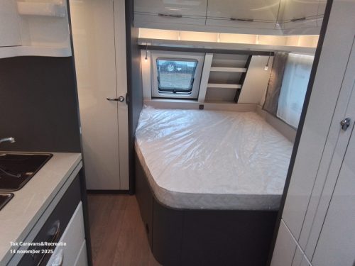 Hobby Excellent 560 CFE Model 2026 Large C Seating photo: 11