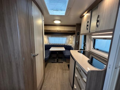 Hobby De Luxe 460 LU photo: 19