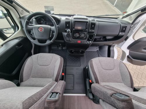 Knaus BoxStar Lifetime 600 ME Camper van Cama transversal foto: 11