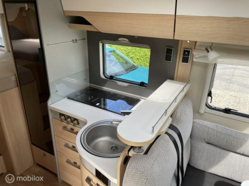 Hymer B-MCT 600 White-Line Mercedes 170-HP Automatic Single beds, Many extras and low mileage, 1st Owner photo: 9