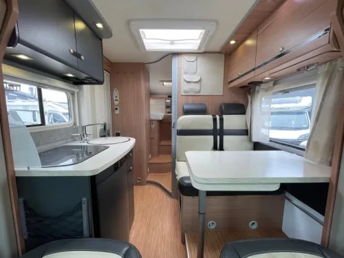 Knaus Vansation 600 TI Single Beds Garage photo: 8