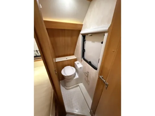Kip Isa White 41 TDB Franz&ouml;sisches Bett Vorzelt Rangierhilfe Foto: 16