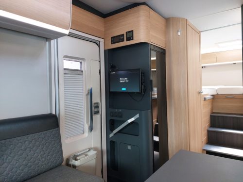 Adria Coral 650 DL L&auml;ngsbett/Face2Face/Heavy Foto: 5