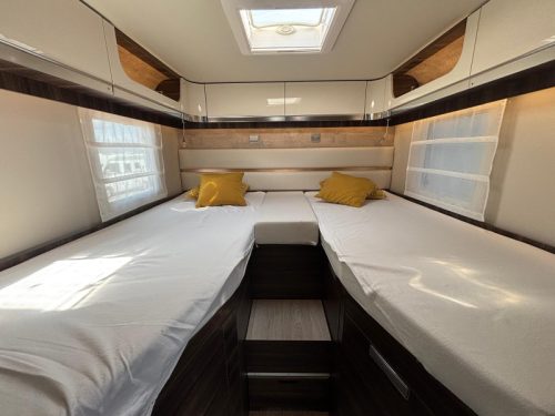 Laika Ecovip 4009 L automatic, E&P single bed  photo: 17