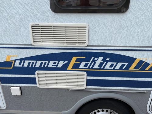 Dethleffs Summer Edition 430 DB Mover/Awning/Bike rack photo: 10
