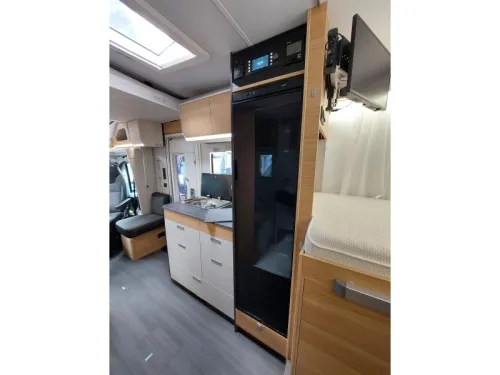 Adria Matrix 600 SL Cama longitudinal/Cama abatible/TV/Bater&iacute;a foto: 11