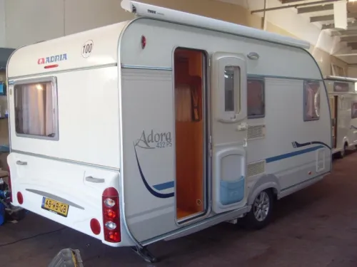 Adria Adora 432 PS with Mover photo: 1